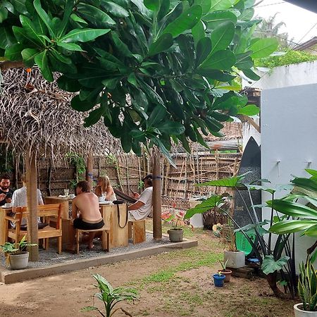 Cosynsurf Bed and Breakfast Matara Buitenkant foto