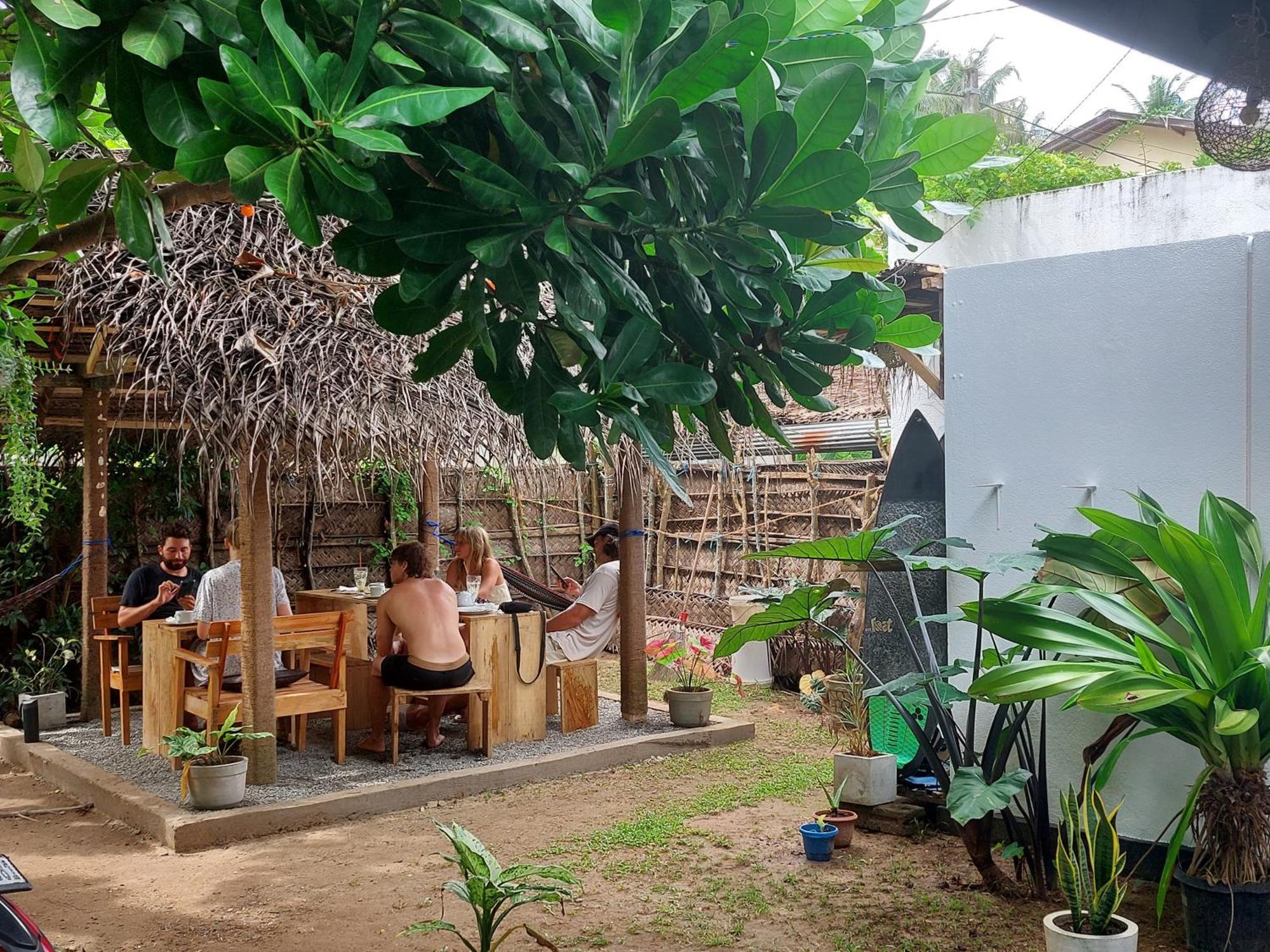 Cosynsurf Bed and Breakfast Matara Buitenkant foto