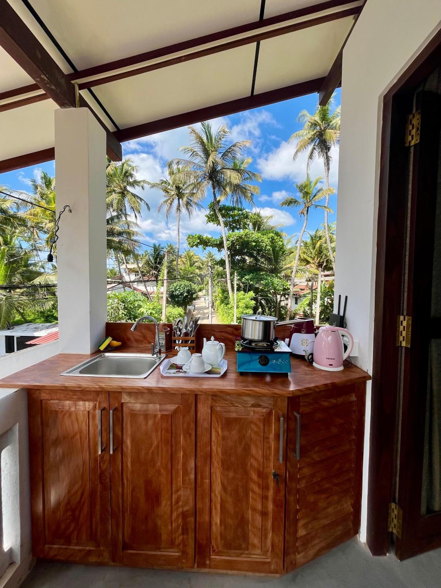 Cosynsurf Bed and Breakfast Matara Buitenkant foto