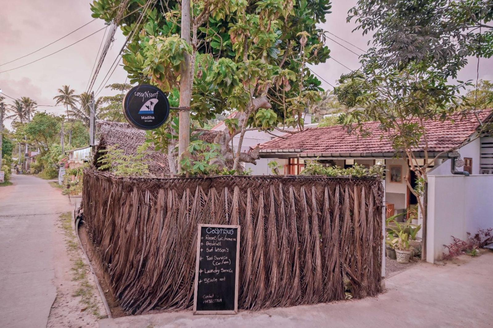 Cosynsurf Bed and Breakfast Matara Buitenkant foto