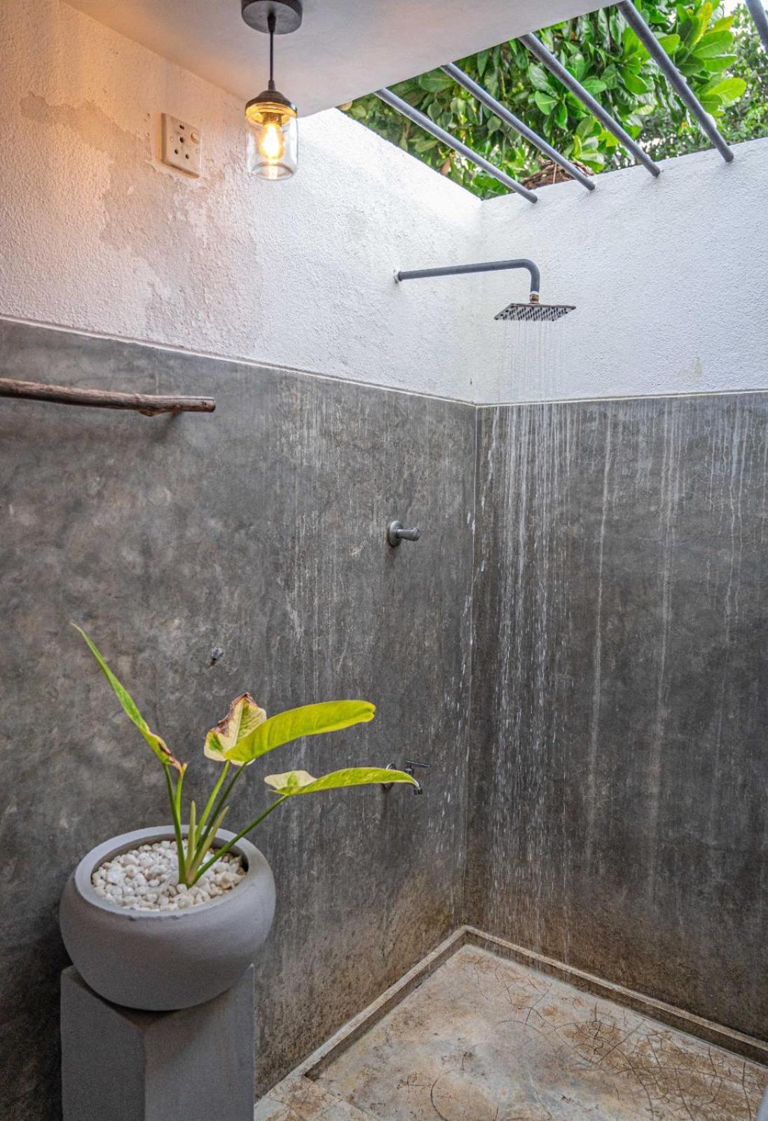 Cosynsurf Bed and Breakfast Matara Buitenkant foto